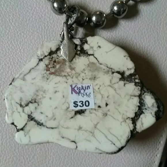 Nwt funky bling statement necklace - Picture 3 of 3